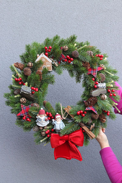 Świąteczna Przygoda, świąteczny wianek na drzwi