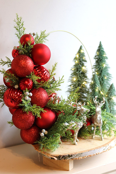 Leśna Czerwień Miracolo, stroik bożonarodzeniowy