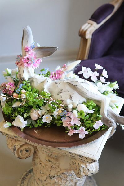 Leniwy Zając, stroik wielkanocny, wym.32x40x47cm 