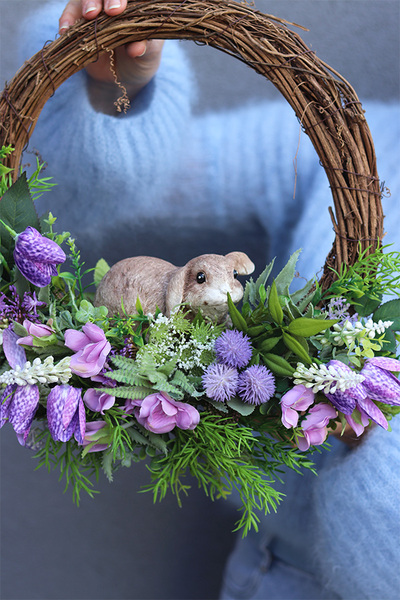 Króliczek Violet, wiosenny wianek z zajączkiem