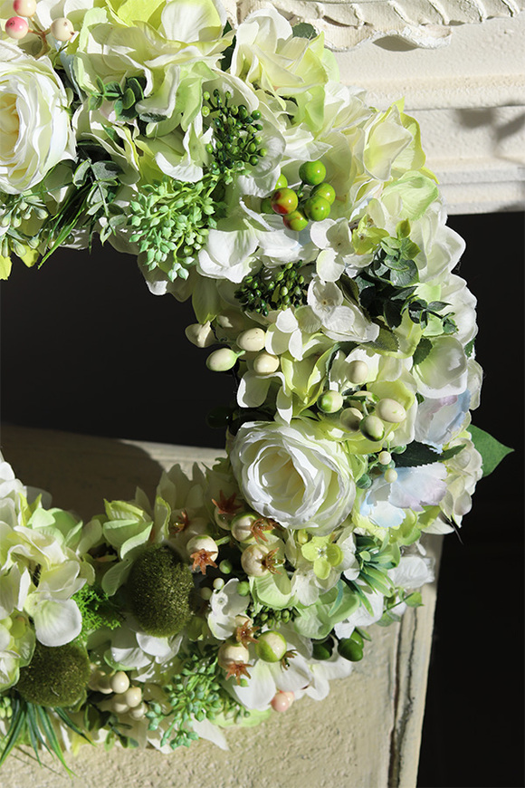 duży wianek kwiatowy, Biełana