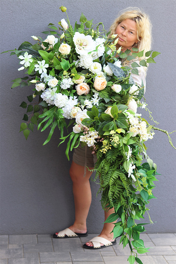  Katarena, kompozycja nagrobna w misie