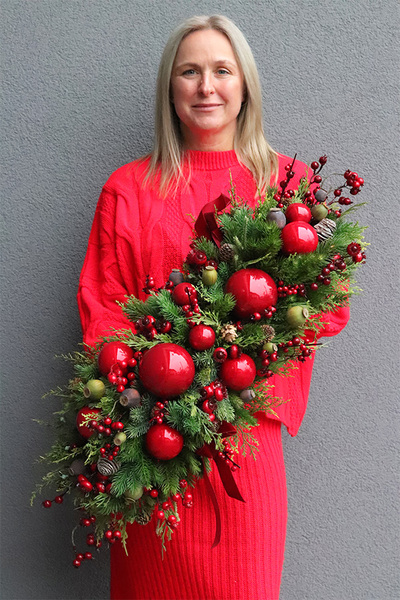 Red Dekorena, świąteczny stroik w naczyniu