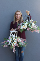 Angelo Floresa Pink, kompozycja nagrobna w lampionie