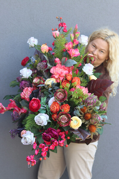 Breda Volcan, kompozycja nagrobna na ciężkiej tacy