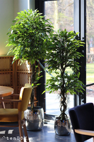 Fikus Benjamin C, sztuczna roślina w doniczce