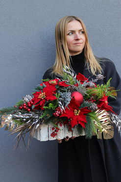 Gwiazdor, zimowa kompozycja nagrobna, wym.32x54cm