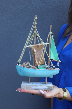 Seaside C, figurka drewniana żaglówka, wys.31cm 