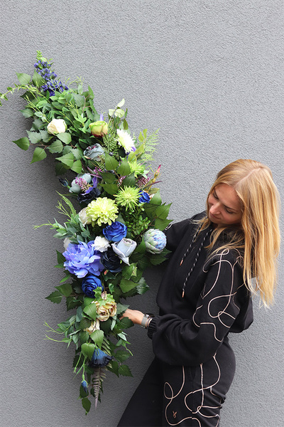  Bluesilda, girlanda nagrobna