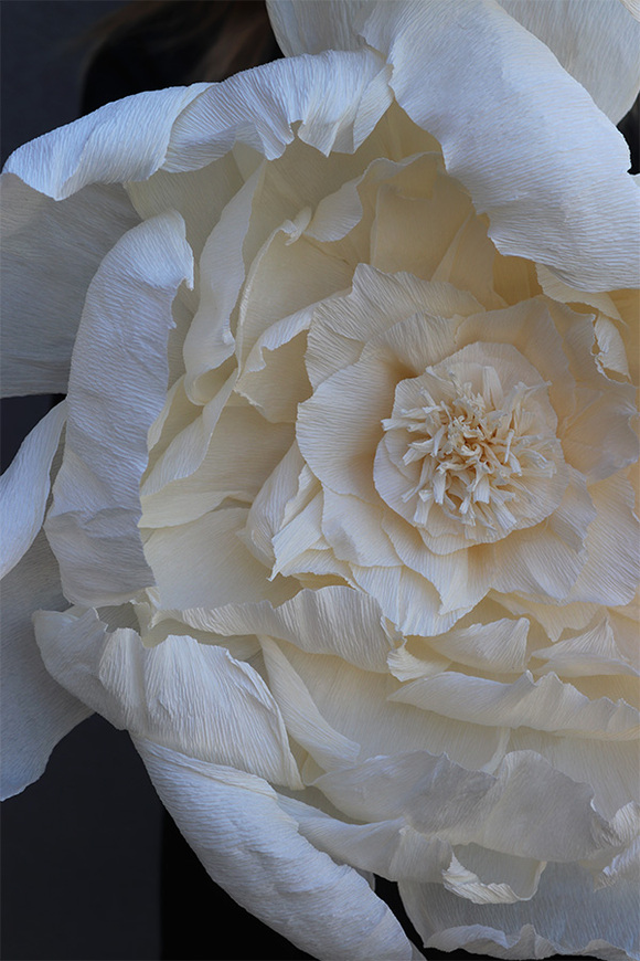 Paper Flower J, ręcznie robiony kwiat papierowy, wym.42x19cm