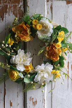 Żółta Wiosna, wianek na drzwi z kwiatami, śr.50cm