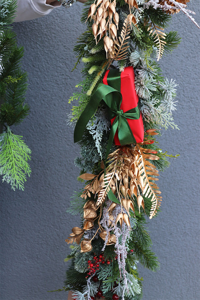 Xmas Gabinetto, girlanda świąteczna z prezentami