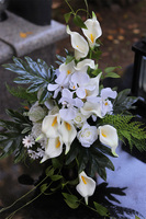 Kalle Biel, dekoracja nagrobna w złotym naczyniu