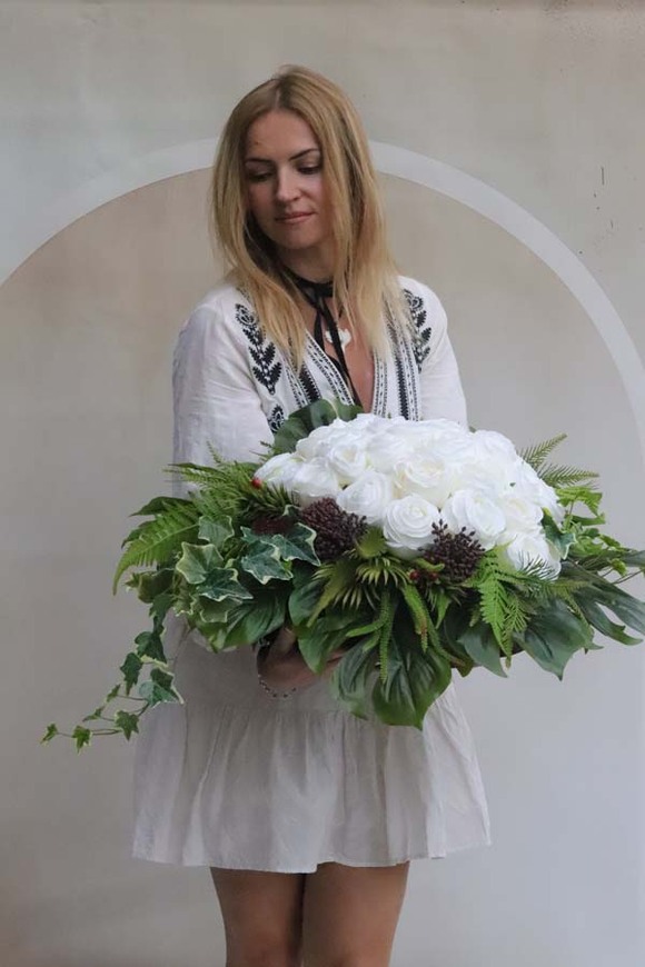 Culli Rose, kompozycja nagrobna w naczyniu