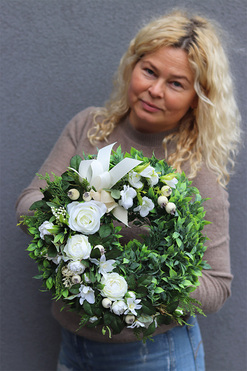 White Flowers 2, biały wieniec nagrobny, śr.35cm