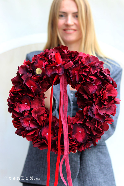 Hortensje Bordo, wianek na drzwi z hortensji