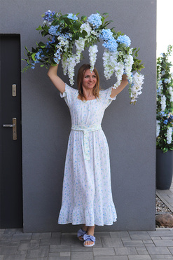 Belledia, girlanda z białymi i niebieskimi kwiatami, dł.130cm  