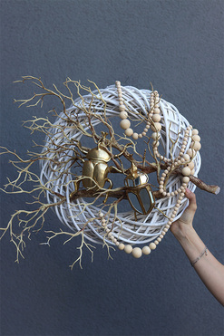 OD RĘKI Skarabeusz 2, złoty wianek na drzwi, rozp.57cm