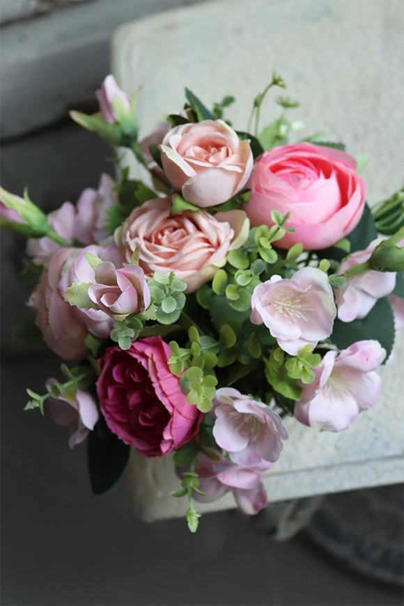 Crown Mini, kompozycja kwiatowa w srebrnej koronie, wym.18x18cm 