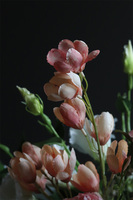 Miłosna Longia, kompozycja kwiatowa na długi stół