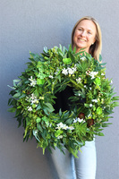 Greenelia 2, zielony wianek na drzwi