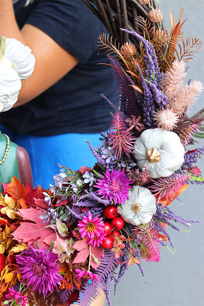 Perfect Lady, asymetryczny jesienny wianek z lalką