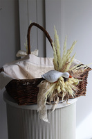 Gąska na Wsi, dekorowany koszyczek wielkanocny z serwetką