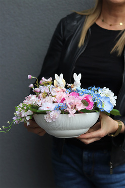 NIE MA I NIE BĘDZIE Pastello Dwa Zające, wielkanocna kompozycja w naczyniu, wym.28x34cm 