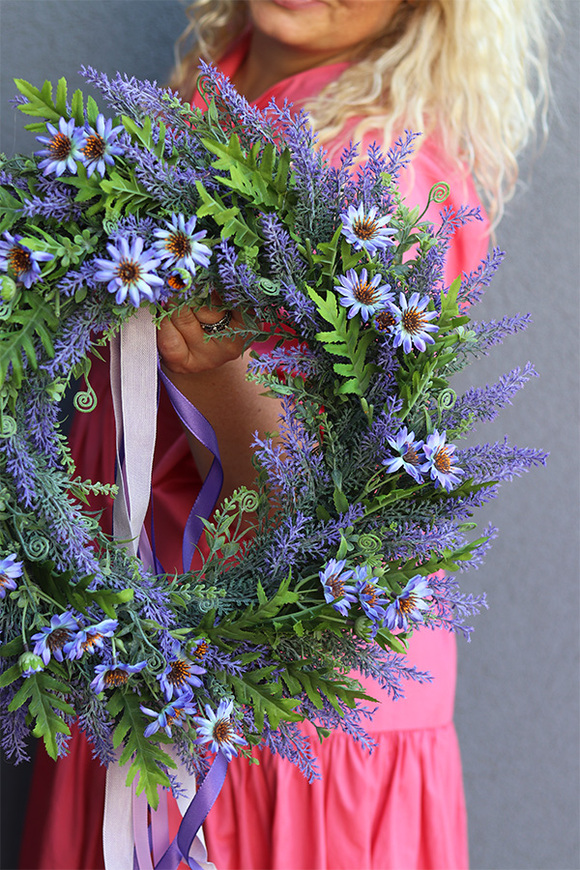 Fioletowe Marzenia, fioletowy wianek z margerytkami