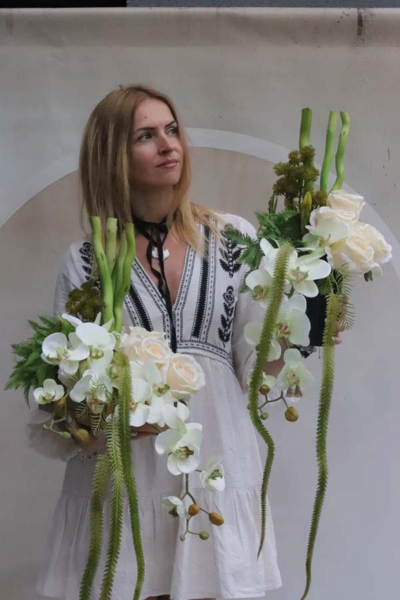 Andana White, dekoracja nagrobna w skrzynce