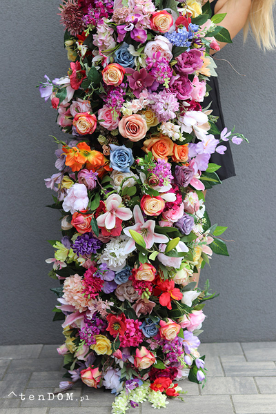 Enrica, szeroka girlanda kwiatowa