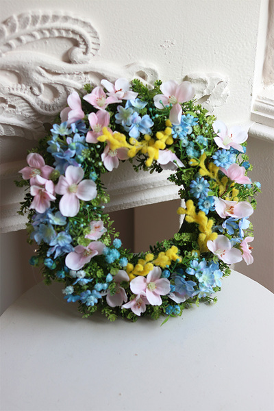 Gresa, dekoracyjny wianek na drzwi