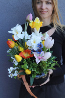 Moneni, dekoracja nagrobna w misie