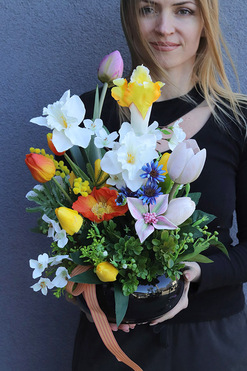 Moneni, dekoracja nagrobna w misie, wys.44cm