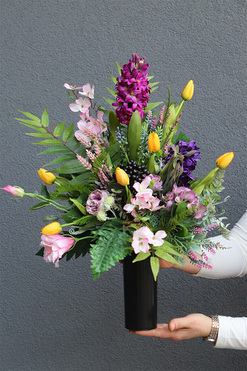 Springie, bukiet nagrobny we wkładzie, wys.65cm 