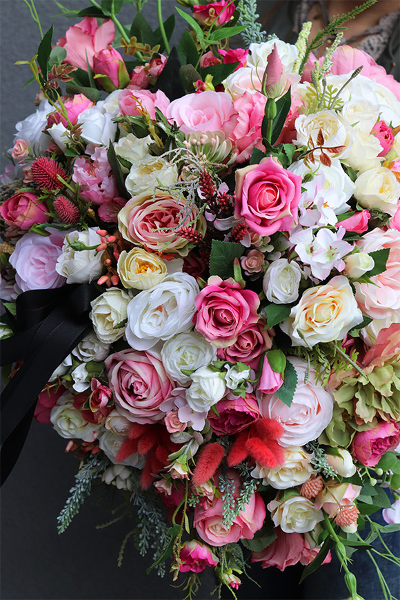 Gefrina Big, kompozycja nagrobna w misie, wym.37x57cm 