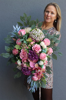 Kerrata Orchid, pastelowa dekoracja nagrobna w misie