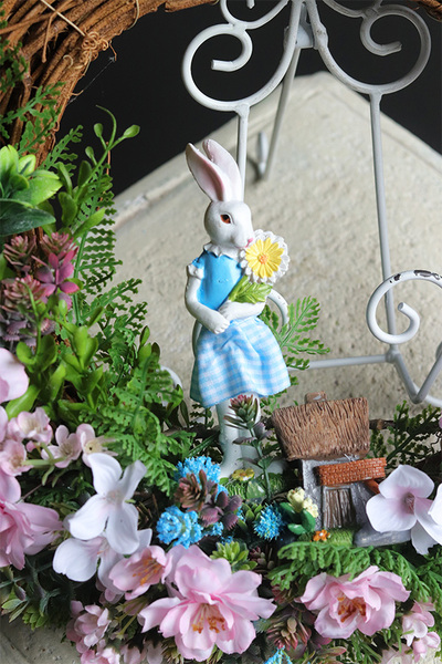Żona Królika, wielkanocny wianek dekoracyjny z zajączkiem