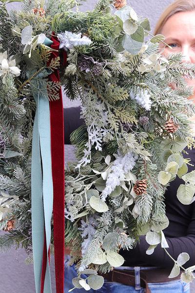 Zieleń Zimy 2, zimowy wianek z eukaliptusem