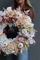 Sandy Fall, jesienny wianek z białymi dyniami