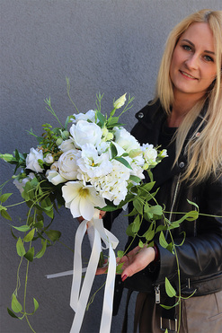 Malediwy White S, biały bukiet kwiatów, wys.52cm 