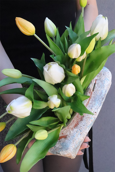 Tulipany Modern, wiosenna dekoracja z tulipanami