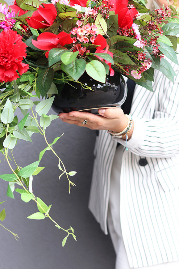 Dekorea, kompozycja nagrobna w misie