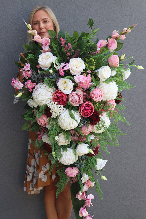 Geria Giganti 2, bardzo duża wiązanka nagrobna, dł.133cm