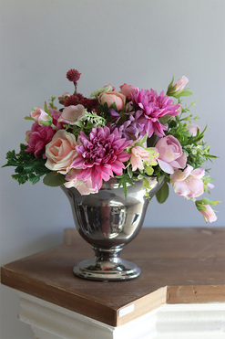 Aganda Silver, kompozycja kwiatowa w pucharze, wys.28x27cm