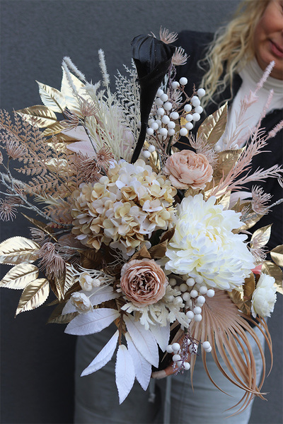 Mortario Kalia, nowoczesny bukiet nagrobny we wkładzie