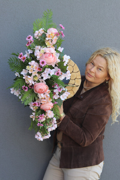 Ramena, wieniec nagrobny