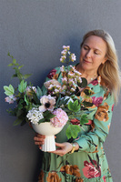 Beigea Leori, wiosenna kompozycja w pucharze