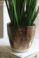 Yura Old, sztuczna trawa w miedzianej donicy