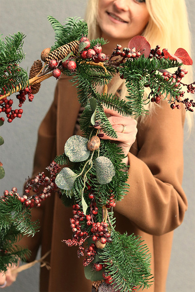 Red Rubin, zimowa girlanda z czerwonymi owocami